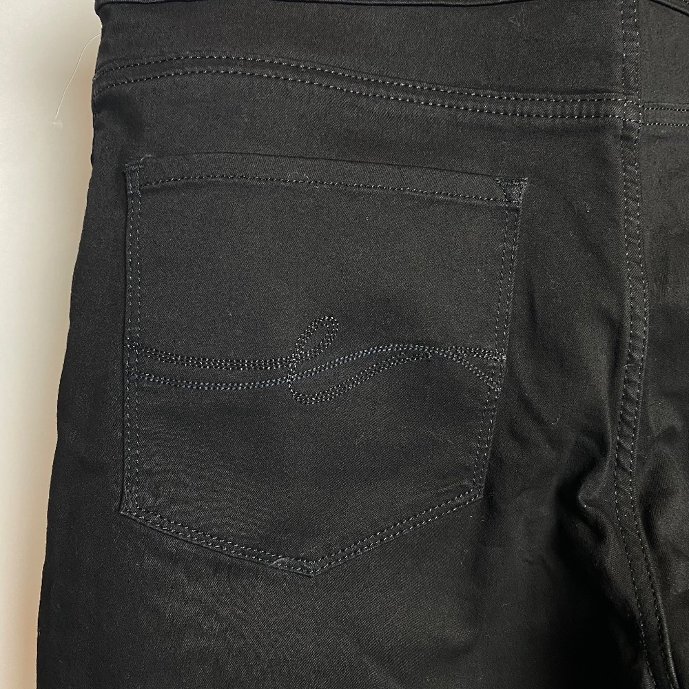 NWT Lee Womenʻs Plus Size Black Mid Rise Fit Dream Legging Size 16 - Picture 8 of 9